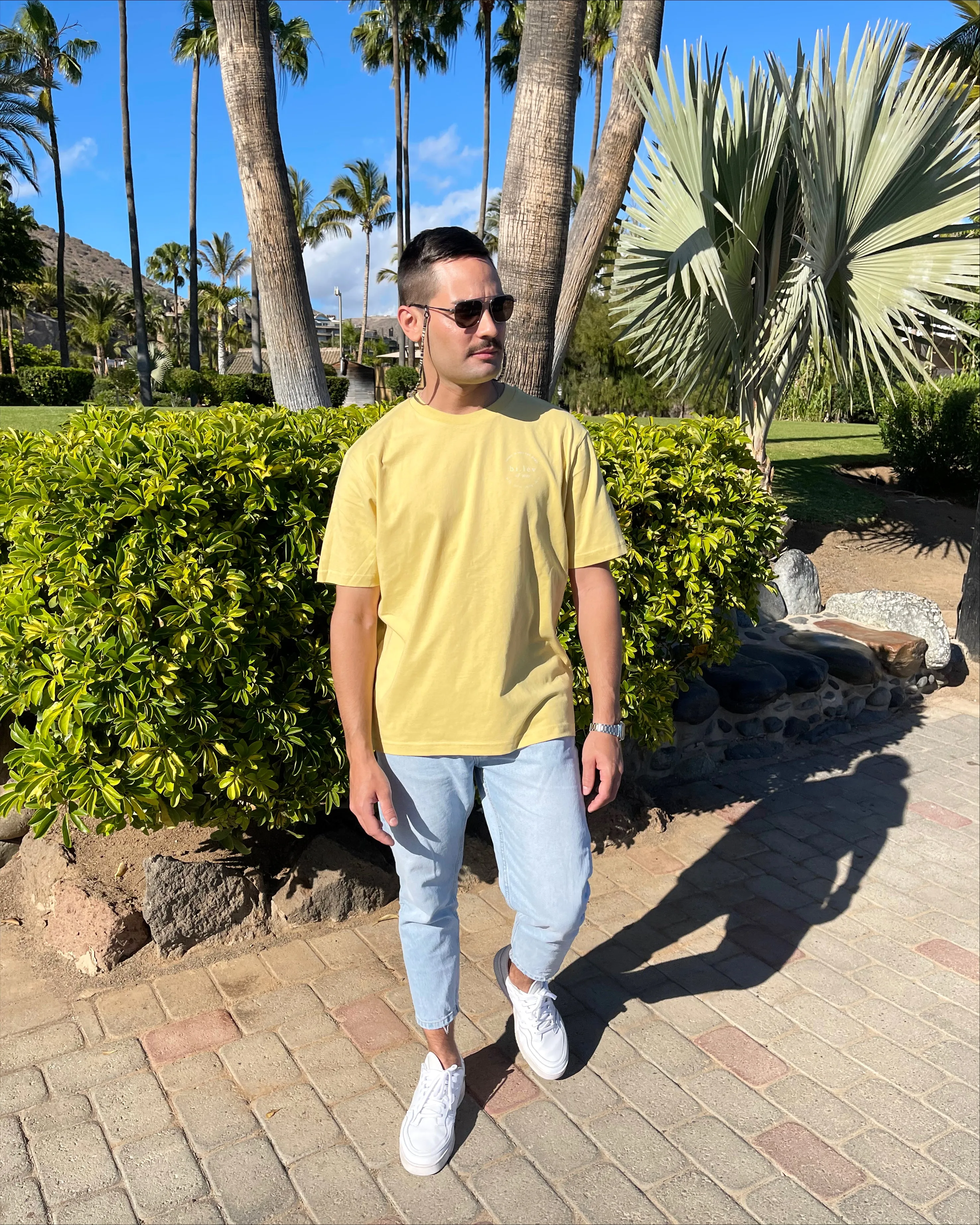 MUSTARD - Basic Organic Cotton T-shirt